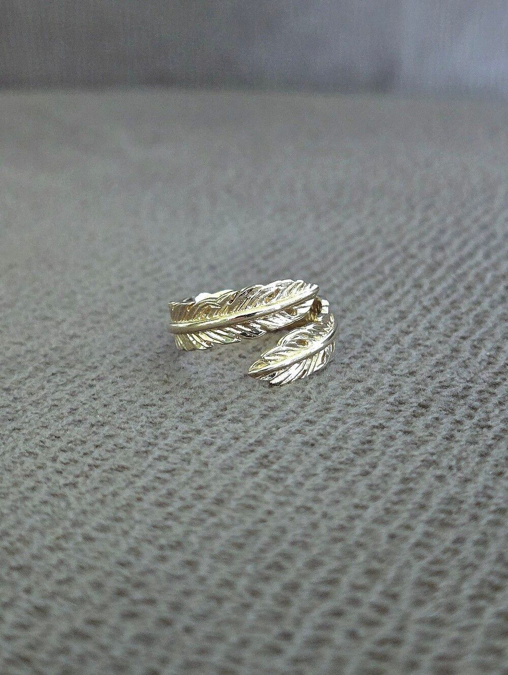 Melinda Maria Gold💛 Feather🪶 Bypass Ring💍 - NWOT